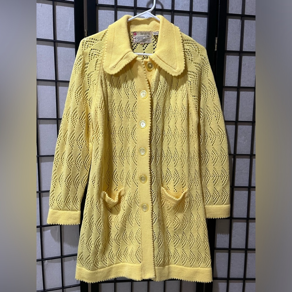 FASHIONELL BY ADES OF CALIFORNIA, Vintage Yellow Knit Button-Up Cardigan SIZE M